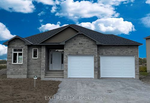 647 Parkview Terr, Russell, ON, K4R0C6 | Card Image