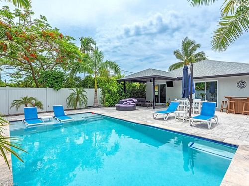 714 109th Ave N, NAPLES, FL, 34108-1812 | Card Image