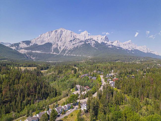 107 3 Sisters Dr, Home with 0 bedrooms, 0 bathrooms and null parking in Canmore AB | Image 11