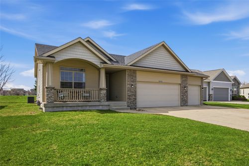 1011 Nw 37th St, Ankeny, IA, 50023-8018 | Card Image