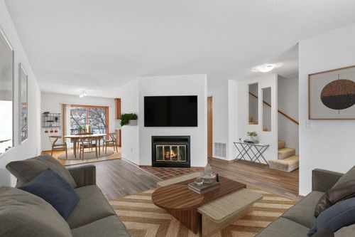 232 3rd Ave Ne, Minneapolis, MN, 55413-2273 | Card Image