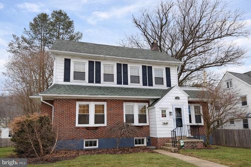 16 W 35th St, READING, PA, 19606-2913 | Card Image