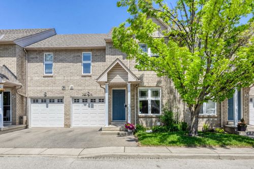 15-2189 Postmaster Dr, Oakville, ON, L6M4E5 | Card Image