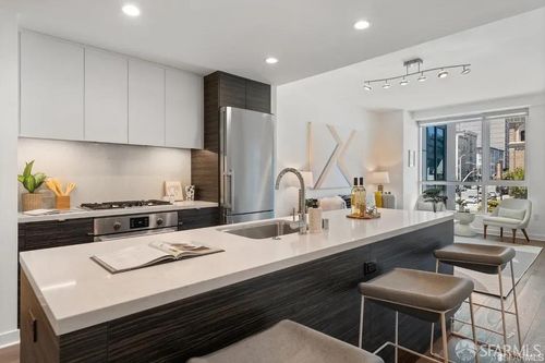 w501-1688 Pine St, San Francisco, CA, 94109-4866 | Card Image