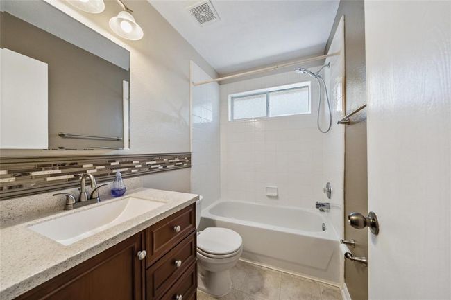 18007 Melissa Springs Dr, House other with 3 bedrooms, 2 bathrooms and 2 parking in Tomball TX | Image 5