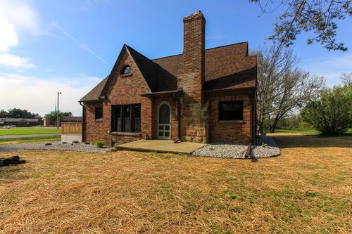 1996 Park Avenue West, Ontario, OH, 44906 | Card Image