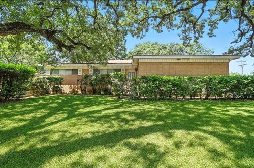 1502 Westcrest Dr, Arlington, TX, 76013-3442 | Card Image