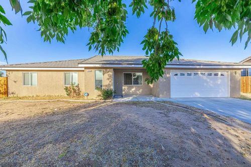 21540 Ives Dr, California City, CA, 93505-1556 | Card Image