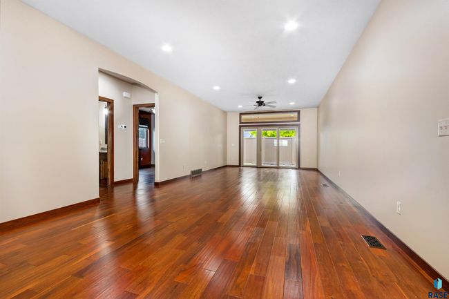 301 S Spring Pl, House other with 2 bedrooms, 2 bathrooms and null parking in Brandon SD | Image 8