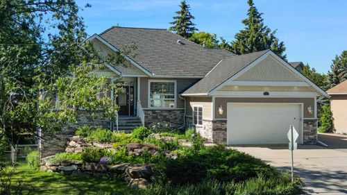 19 Parklane Drive, Strathmore, AB, T1P1K1 | Card Image