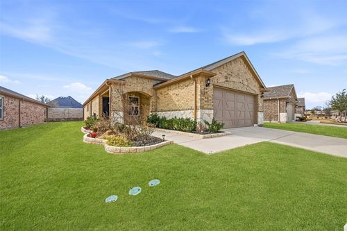 200 Sleepy Willow Ln, McKinney, TX, 75071-1715 | Card Image