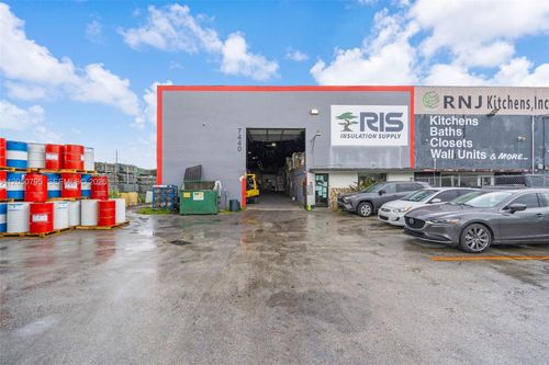 7440 Nw 66th St, Miami, FL, 33166 | Card Image