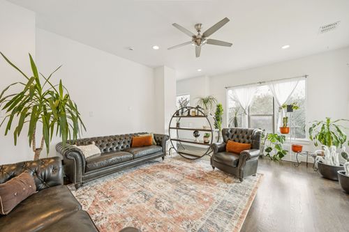 3002 Zenia Dr, Dallas, TX, 75204-3945 | Card Image