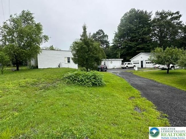 3538 Mountain Rd, House other with 3 bedrooms, 2 bathrooms and null parking in Slatington PA | Image 22
