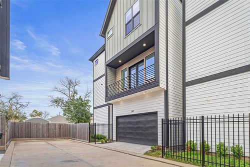 2811 Anita St, Houston, TX, 77004-1605 | Card Image