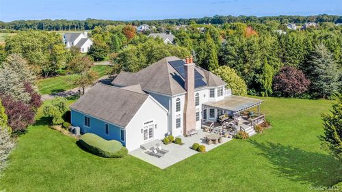 350 Laurel Way, Laurel, NY, 11948-1322 | Card Image