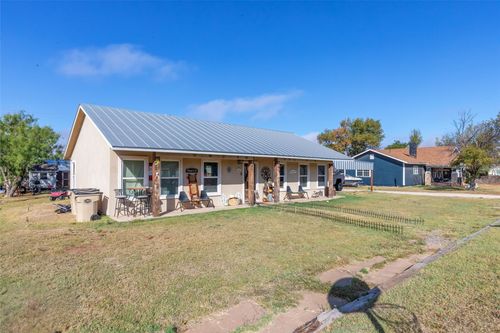 1502 Avenue N, Anson, TX, 79501-5012 | Card Image
