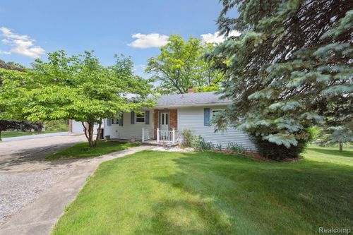 15501 Turner Rd, Lansing, MI, 48906-1135 | Card Image