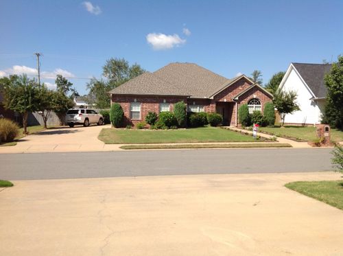 3211 Moonlighting Place Dr, Bryant, AR, 72022-8006 | Card Image