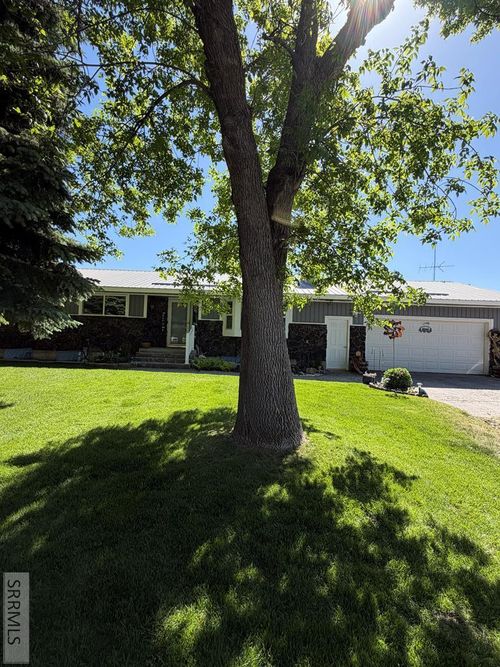 8224 N 5th W, Idaho Falls, ID, 83401-5644 | Card Image