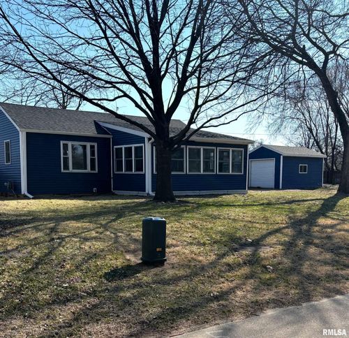 618 7th Ave, Camanche, IA, 52730-1808 | Card Image