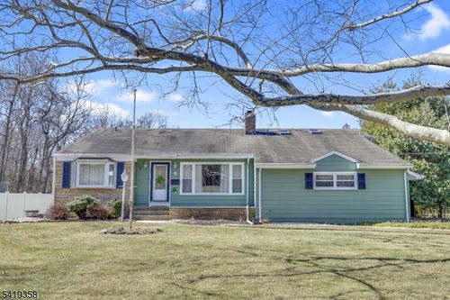 705 Schoolhouse Ln, Bound Brook, NJ, 08805-1426 | Card Image