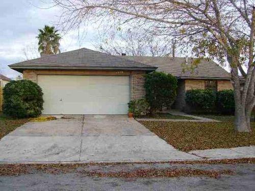 3222 Bear Springs Dr, San Antonio, TX, 78245-2717 | Card Image