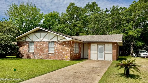 5529 Prince George Dr, Gautier, MS, 39553-3846 | Card Image