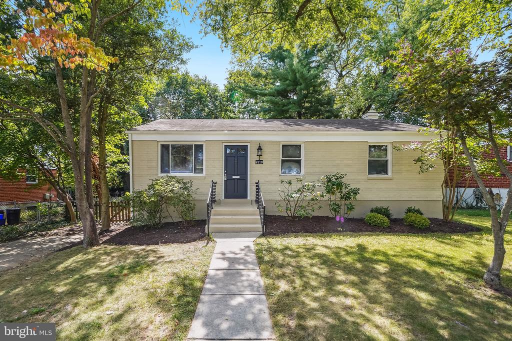 Red Fox Rd, Rockville, MD 20852