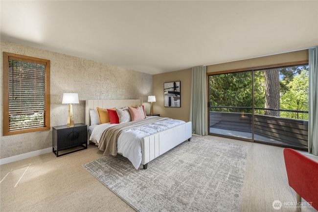 13707 Se 51 St Pl, House other with 4 bedrooms, 4 bathrooms and 2 parking in Bellevue WA | Image 15
