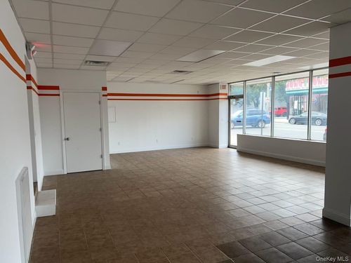 631-629 Willis Ave, Williston Park, NY, 11596-1148 | Card Image