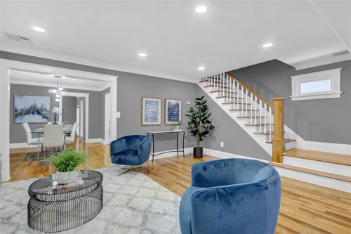 9 Rose Ave, Glen Cove, NY, 11542-2424 | Card Image