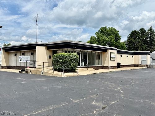2900 Elm Rd Ne, Warren, OH, 44483-2623 | Card Image