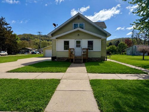 152 N Ohio St, Prairie Du Chien, WI, 53821-1539 | Card Image