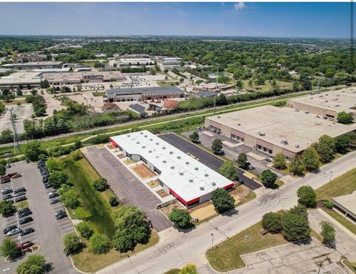 8949 N Deerbrook Trl, Brown Deer, WI, 53223-2431 | Card Image