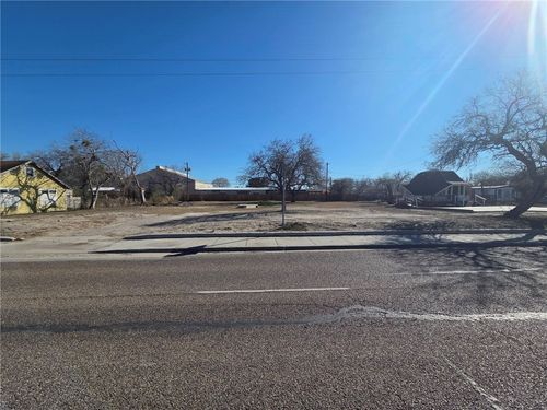 1245 E King Ave, Kingsville, TX, 78363-5933 | Card Image