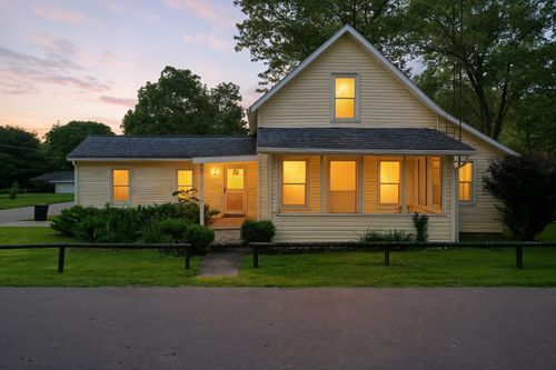 101 Meadow Ln, Gambier, OH, 43022-5008 | Card Image