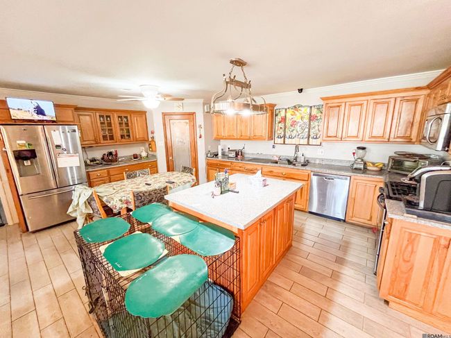 12385 Pecan Island Rd, House other with 4 bedrooms, 3 bathrooms and 3 parking in Jarreau LA | Image 14