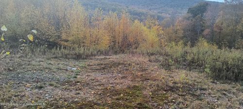 329 Summit Woods Rd, Roaring Brook Twp, PA, 18444-8213 | Card Image