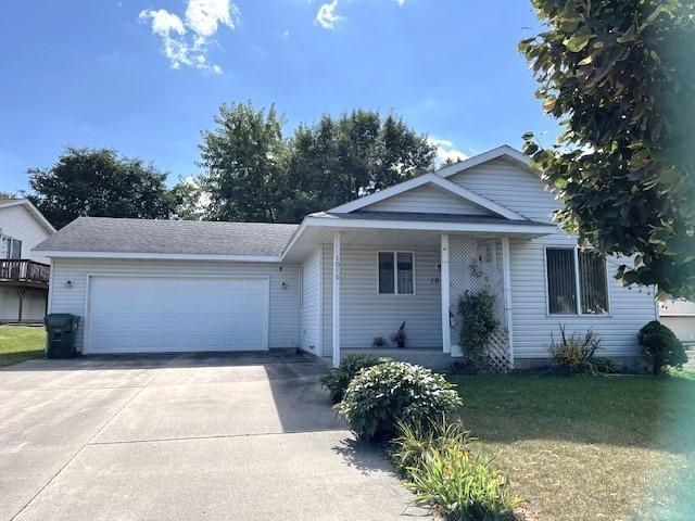 7th Ave, Hutchinson, MN 55350