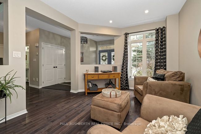 937 Rossburn Cres, House other with 5 bedrooms, 4 bathrooms and 4 parking in Nepean ON | Image 4