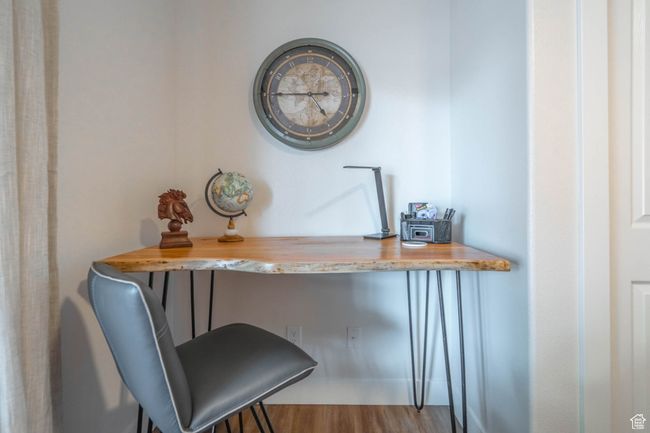 Details with hardwood / wood-style floors | Image 39