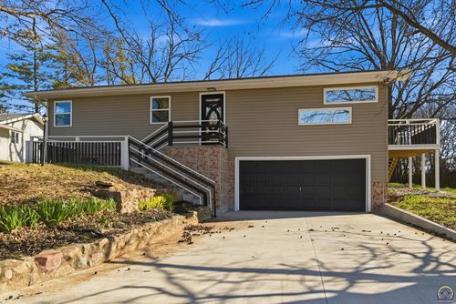 308 Kansa Dr, Ozawkie, KS, 66070-9534 | Card Image