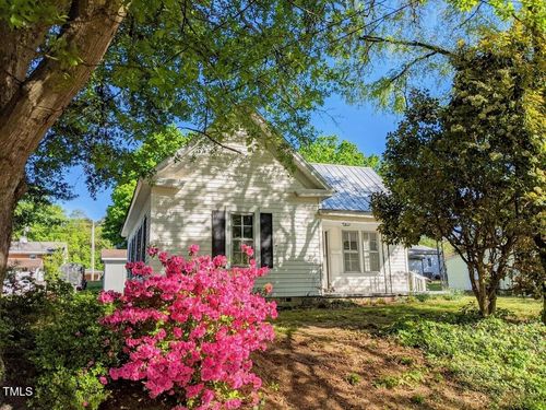 542 N Fayetteville St, Clayton, NC, 27520-1802 | Card Image