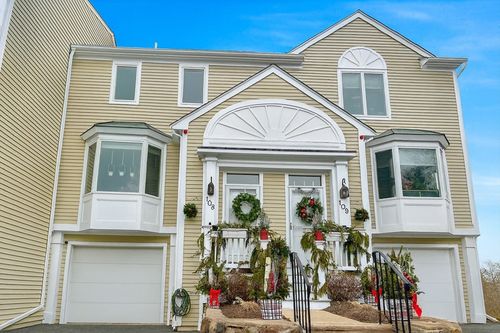 108-108 Abington Rd, Danvers, MA, 01923-4209 | Card Image