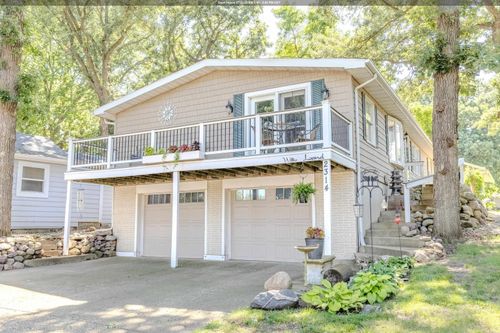 2314 Francis Sites Dr, Spirit Lake, IA, 51360-1880 | Card Image