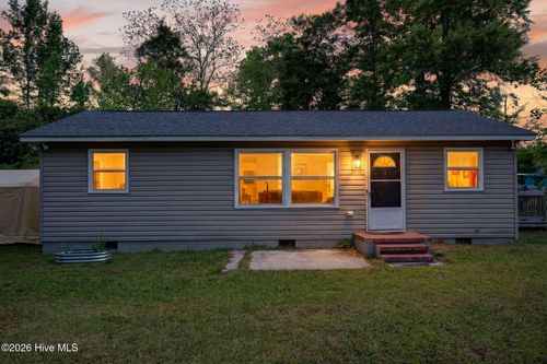 555 Cedar St, Bolton, NC, 28423-8457 | Card Image