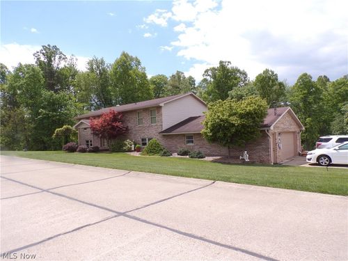 63 Lynn Dr, Williamstown, WV, 26187-9539 | Card Image