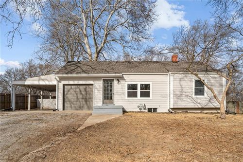 2414 Ne 48th Street, Kansas City, MO, 64118 | Card Image
