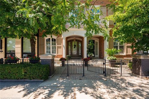 211 Church St, Oakville, ON, L6J1N4 | Card Image